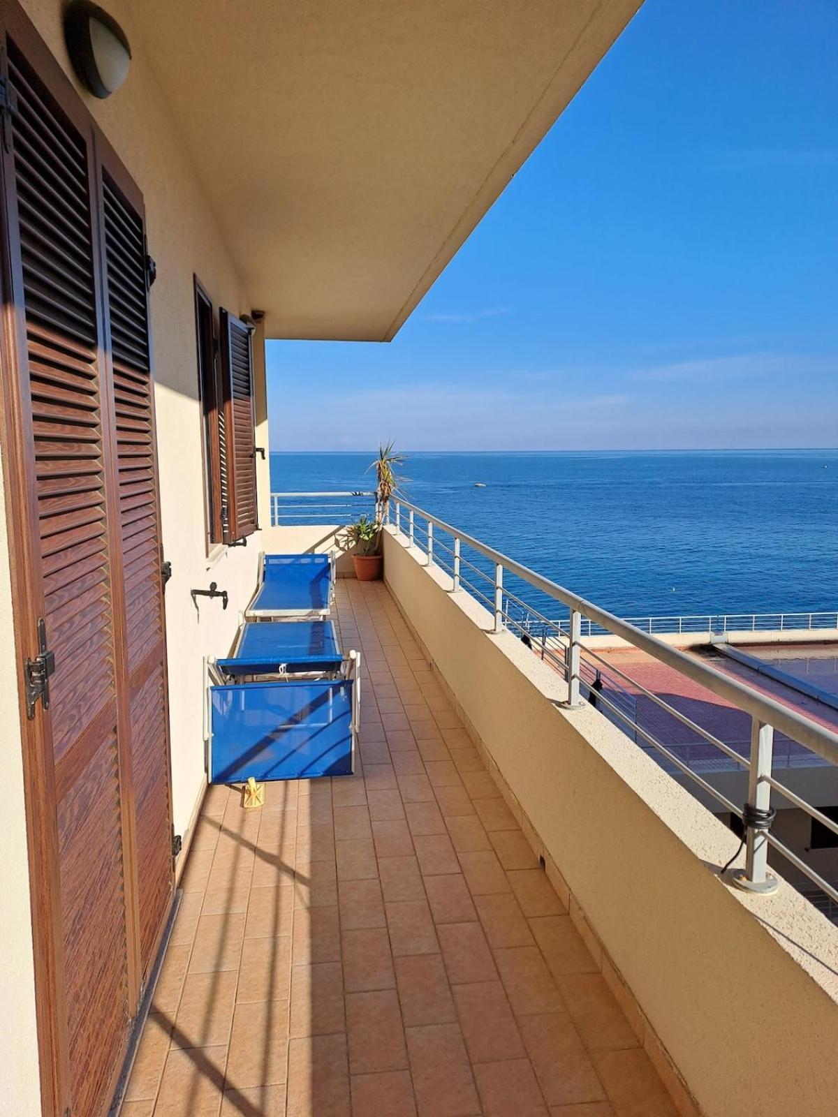Sea House Bagnara Calabra Apartment Bagian luar foto