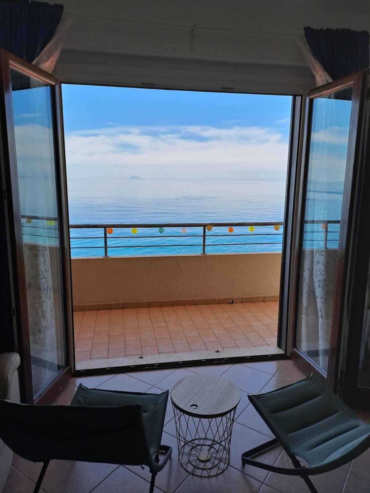 Sea House Bagnara Calabra Apartment Bagian luar foto